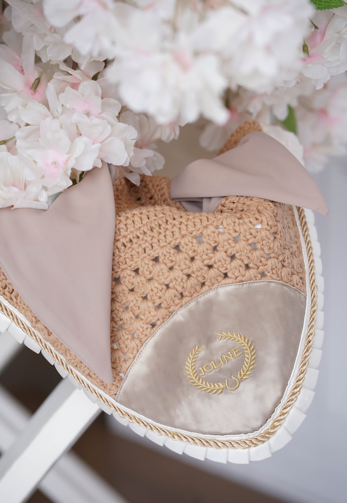 Oornetje beige/wit